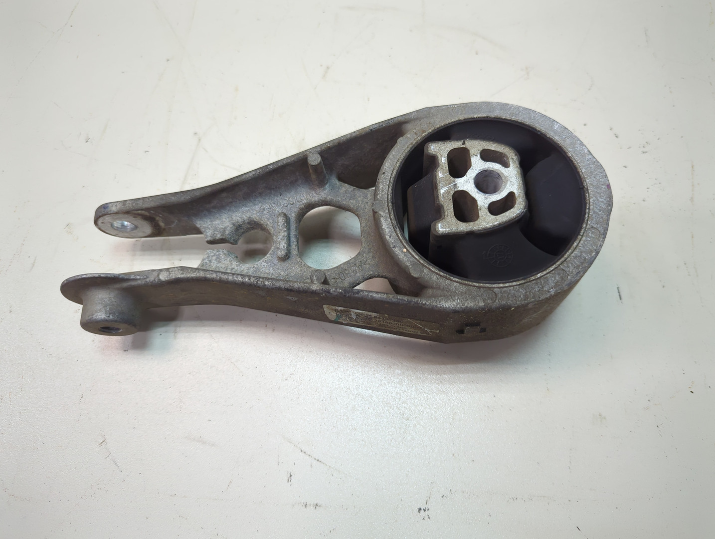 Опора двигателя