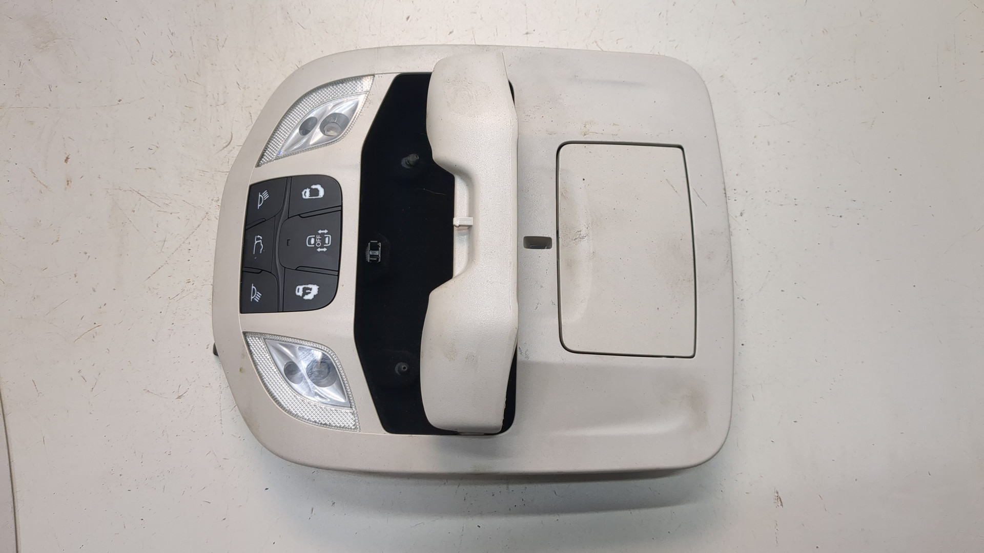 Плафон салонный