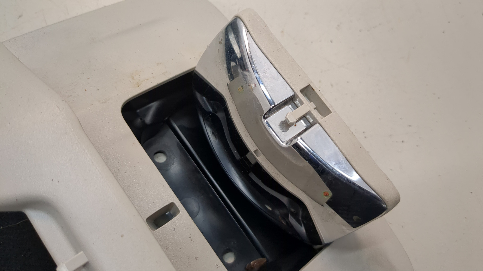 Плафон салонный