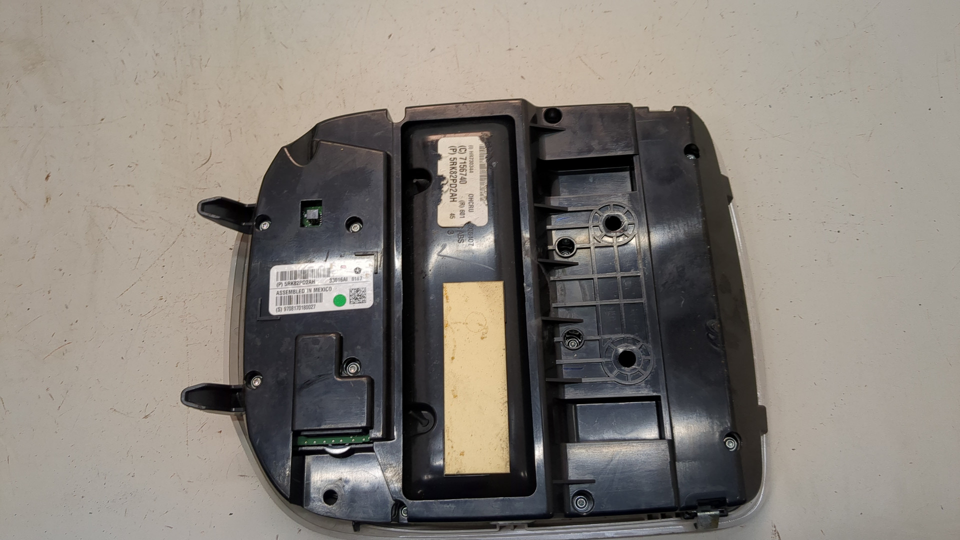 Плафон салонный