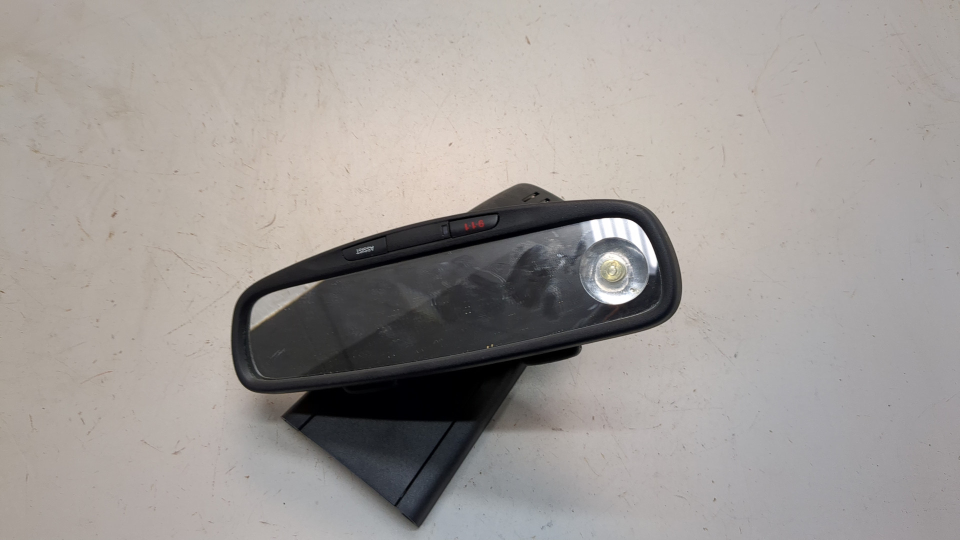 Зеркало заднего вида