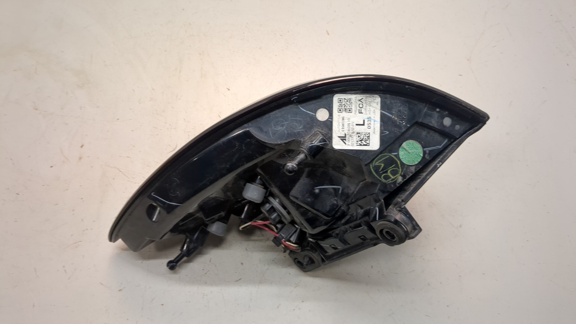 Фонарь задний левый