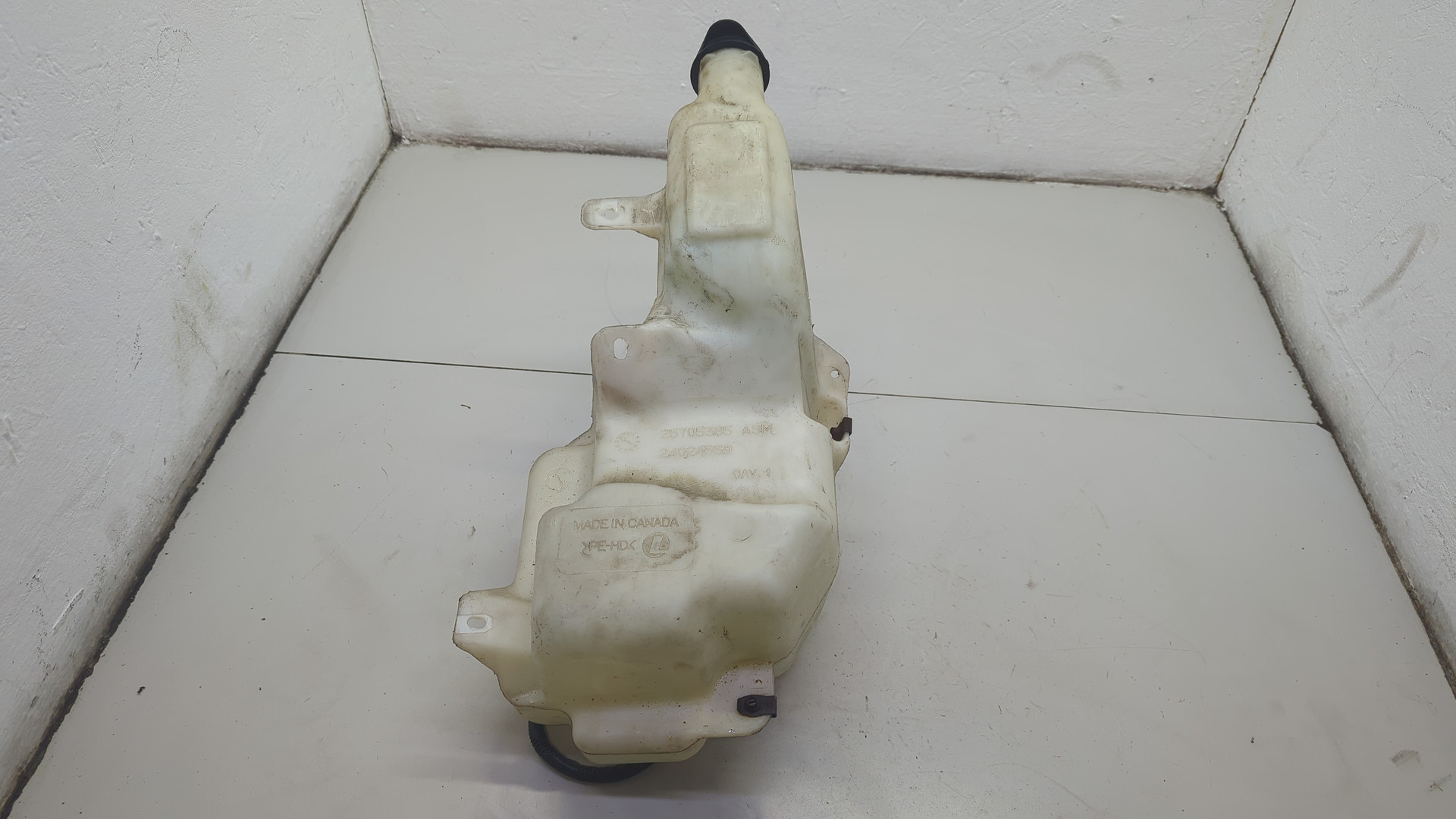 Бачок омывателя лобового стекла