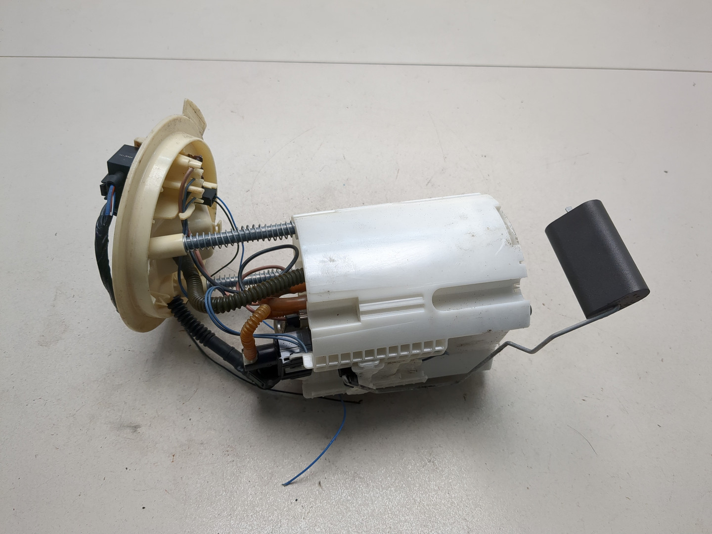 Насос топливный электрический