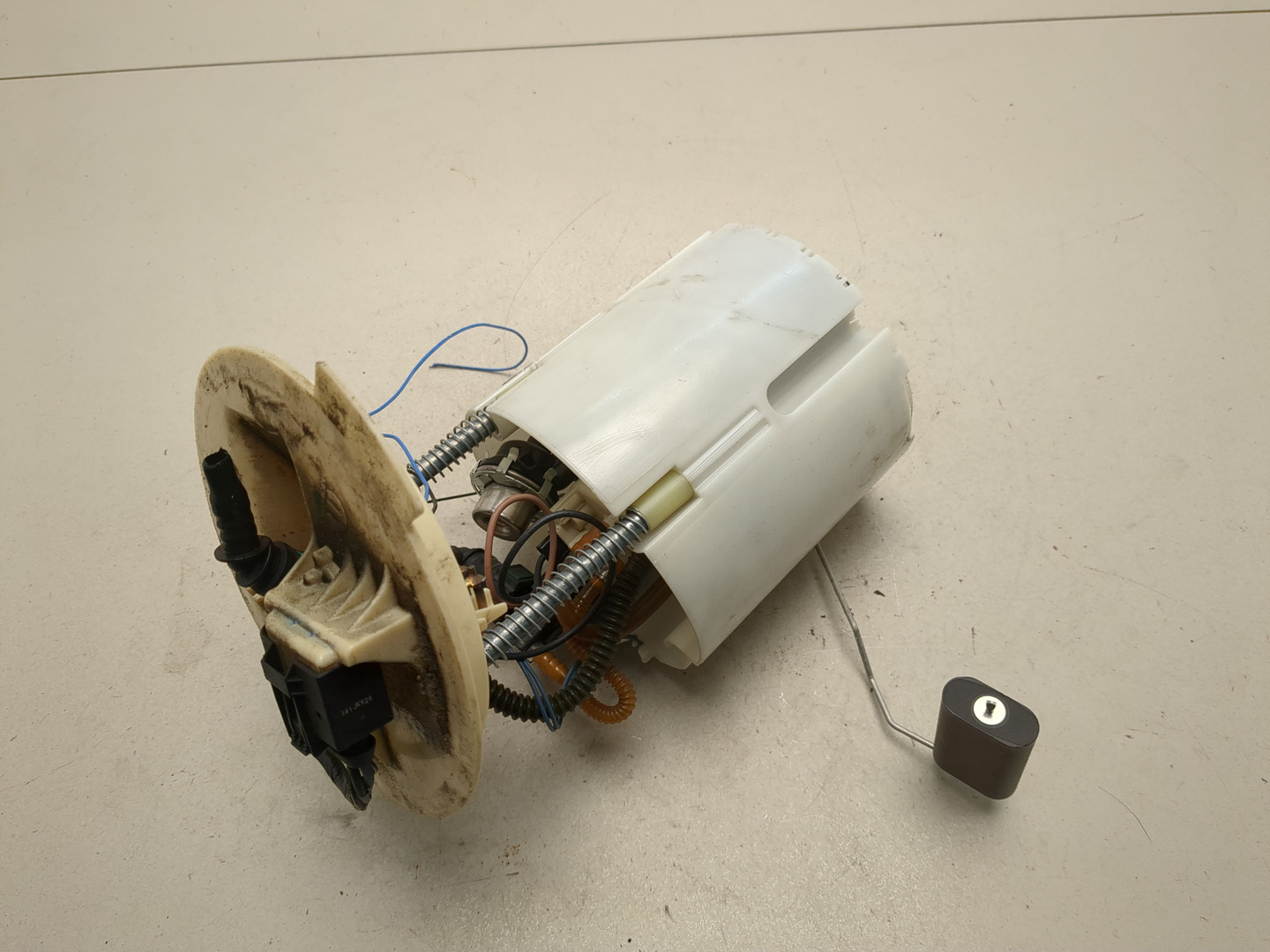 Насос топливный электрический