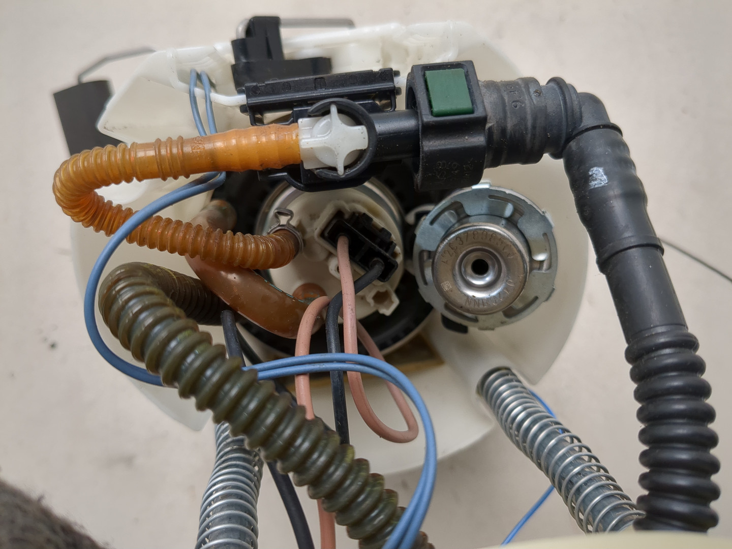 Насос топливный электрический