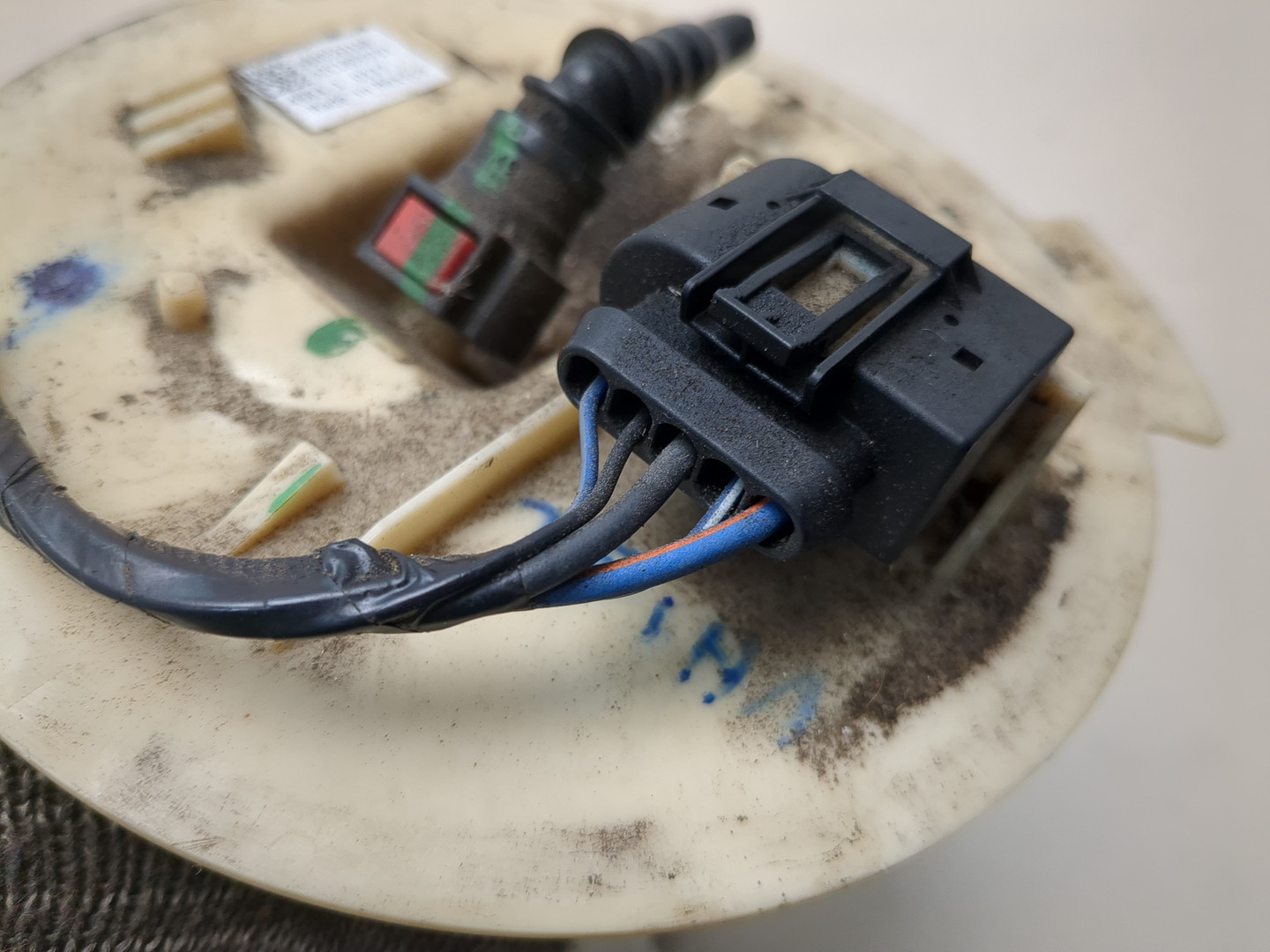 Насос топливный электрический