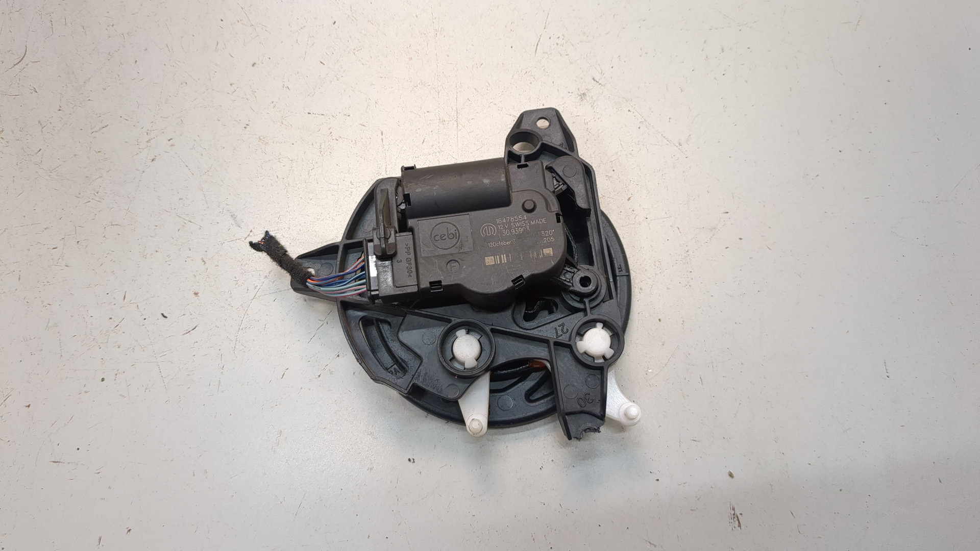 Моторчик заслонки печки