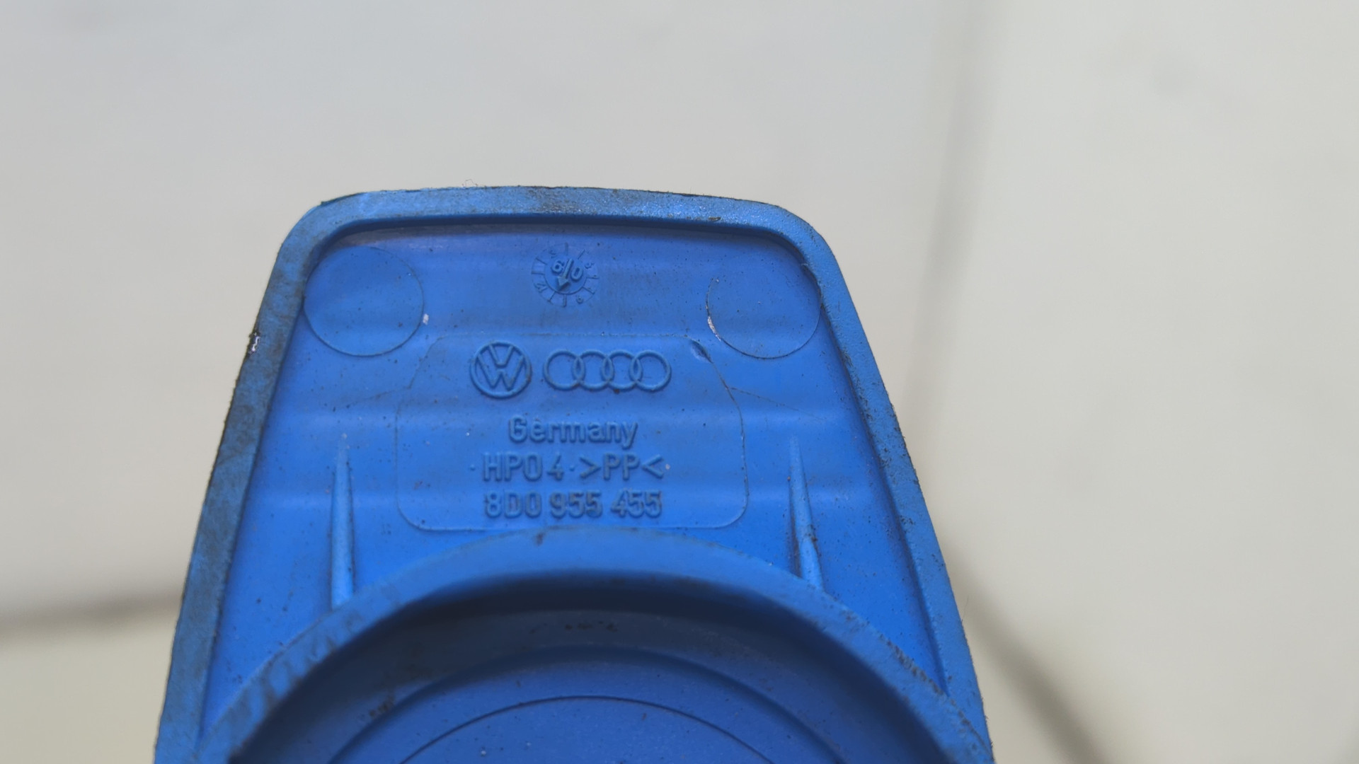 Бачок омывателя лобового стекла