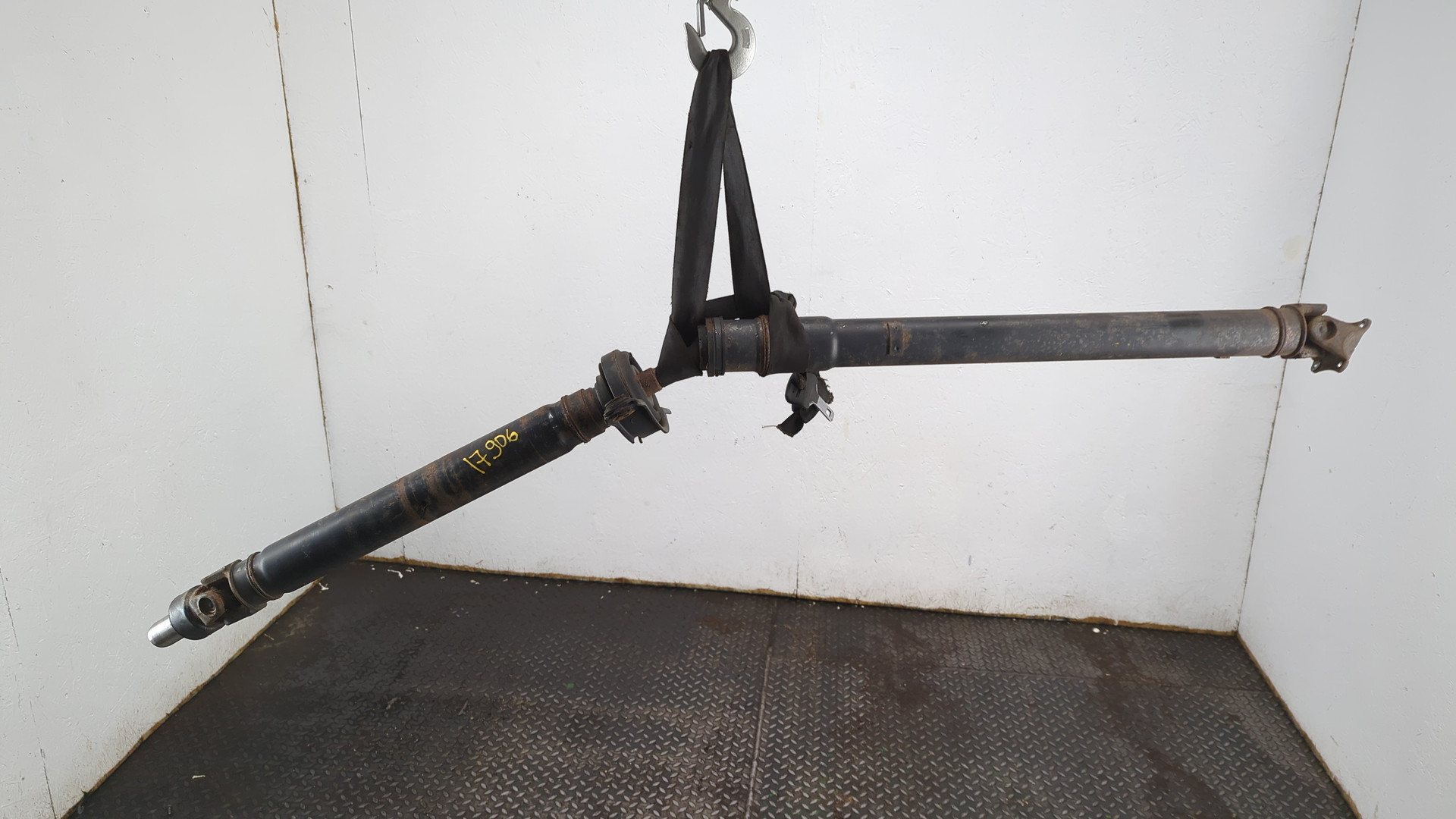 Вал карданный задний