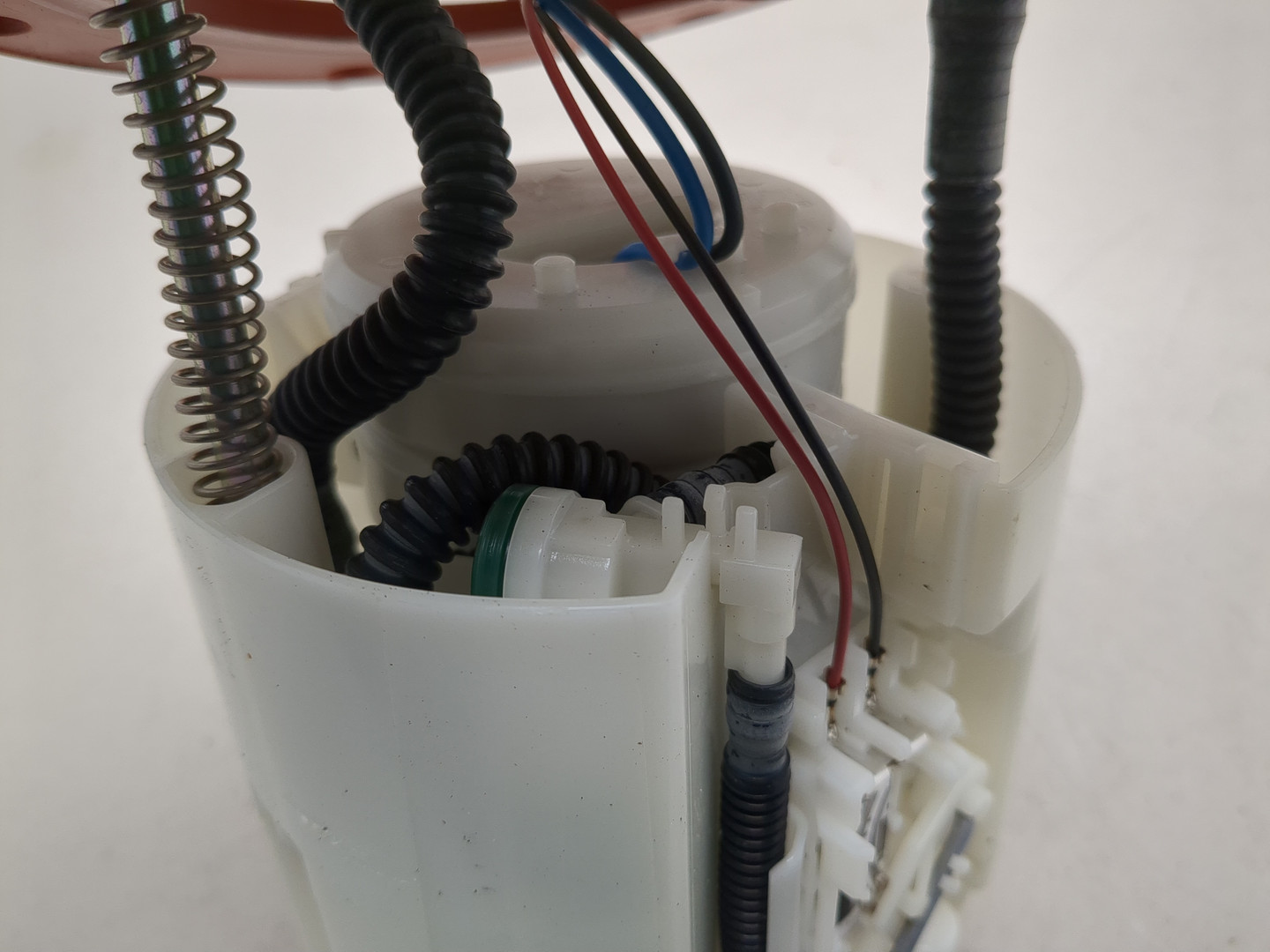 Насос топливный электрический