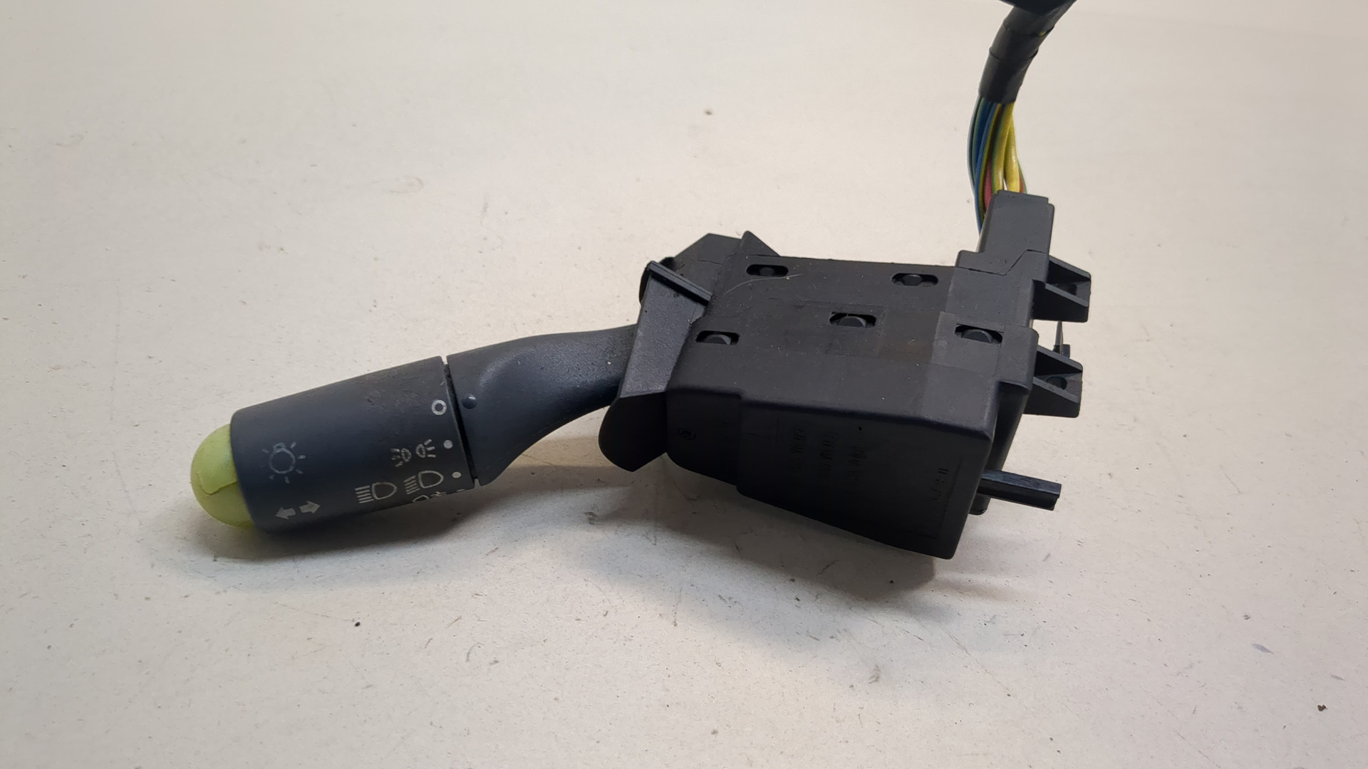 Переключатель поворотов подрулевой