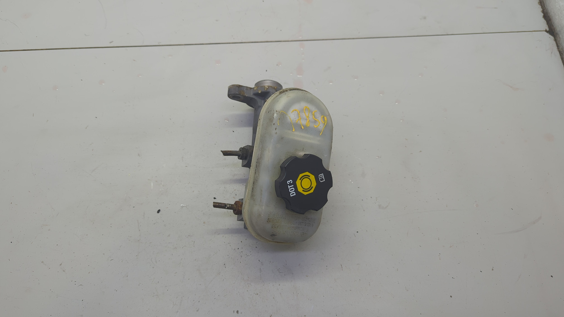 Цилиндр тормозной главный