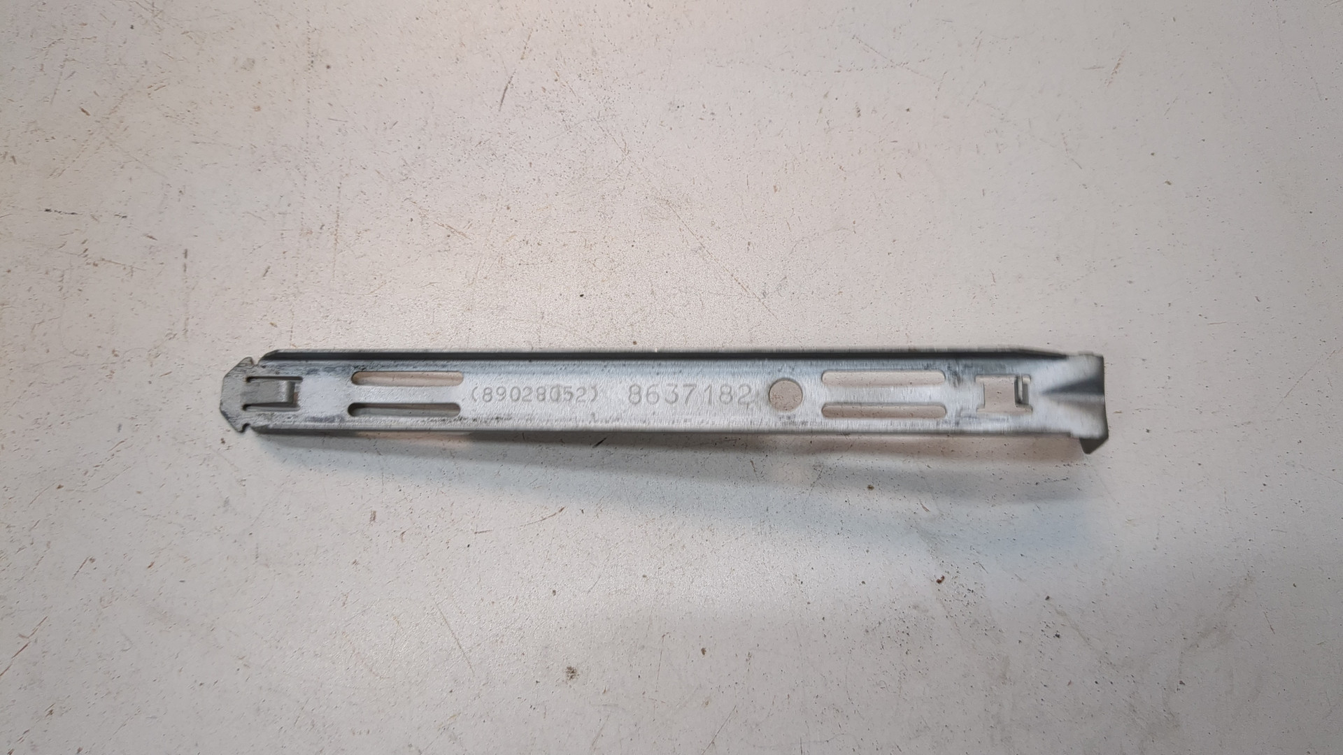 Кронштейн крепления фары