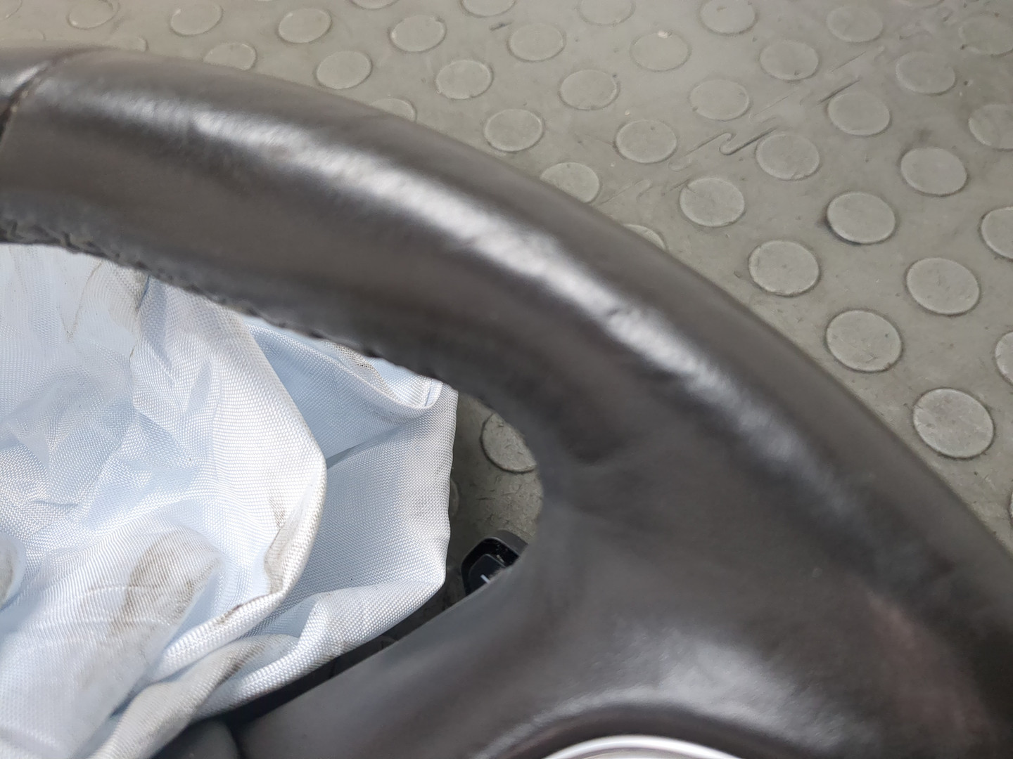 Рулевое колесо (руль)