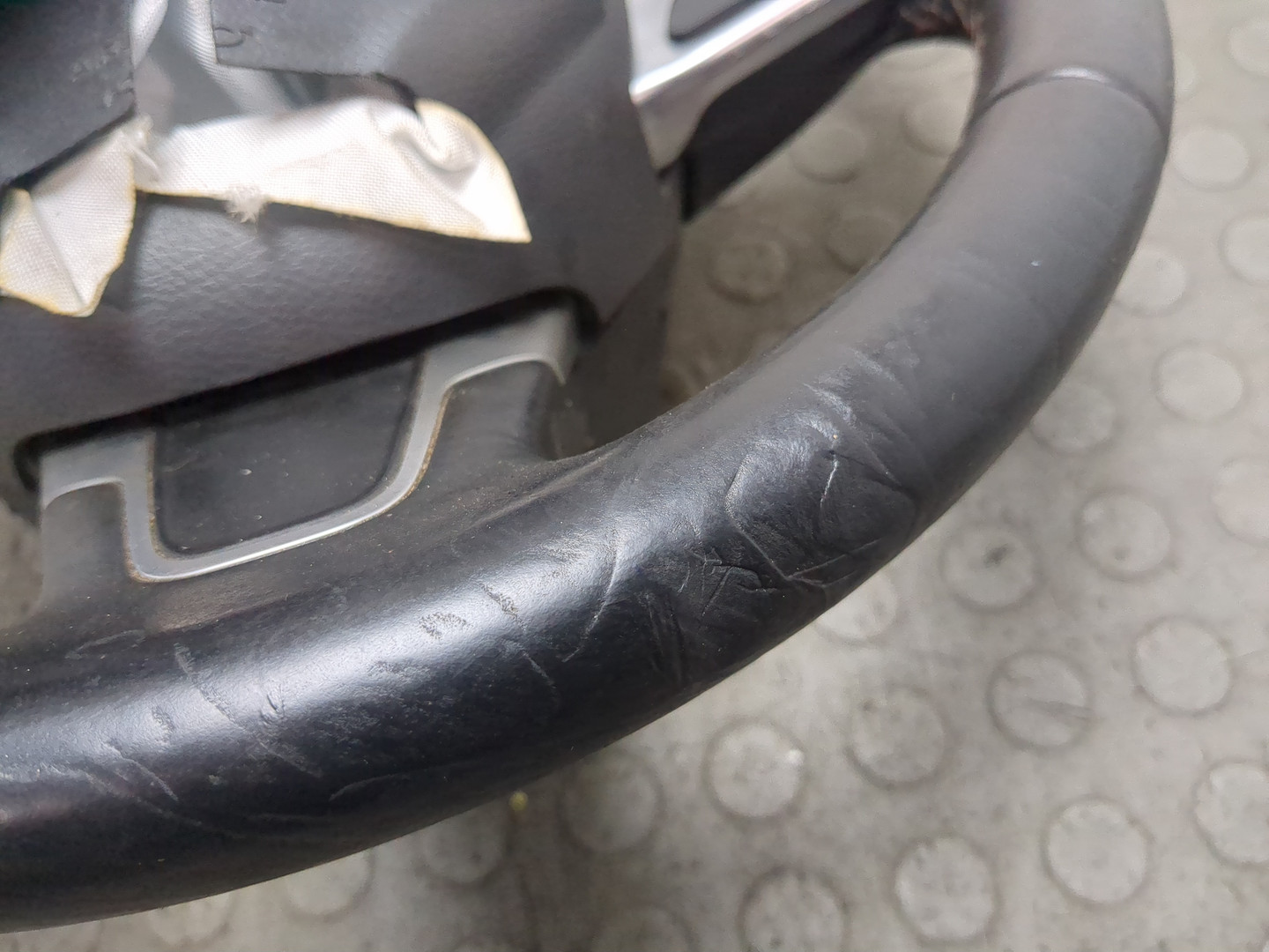 Рулевое колесо (руль)