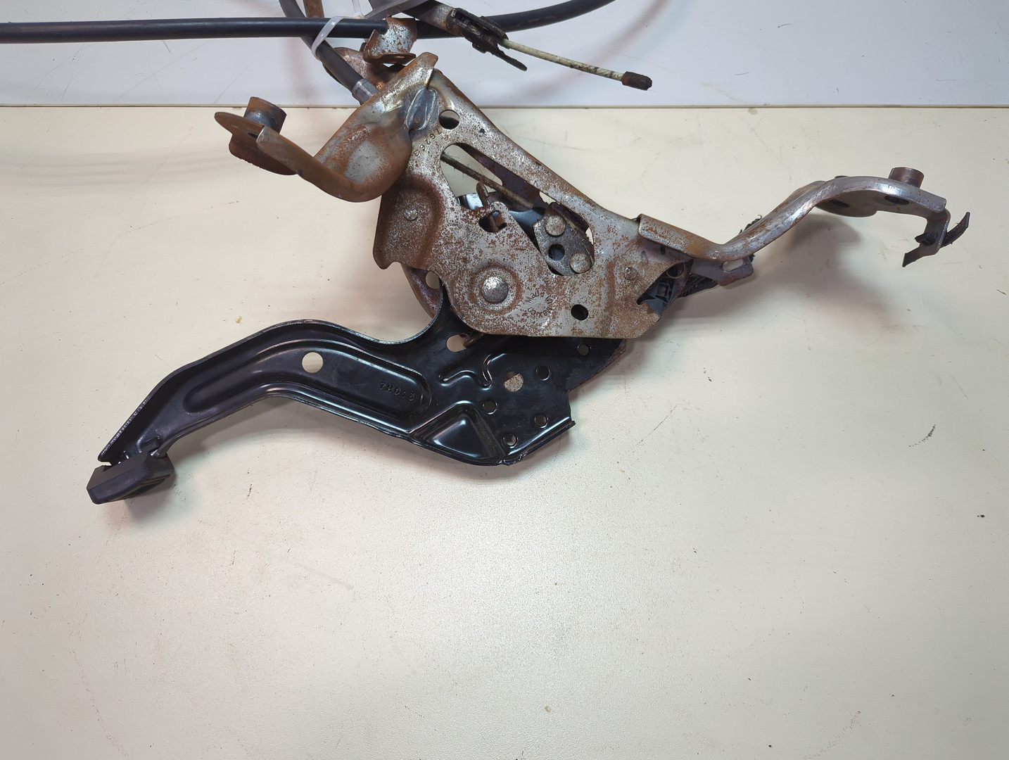 Рычаг стояночного тормоза