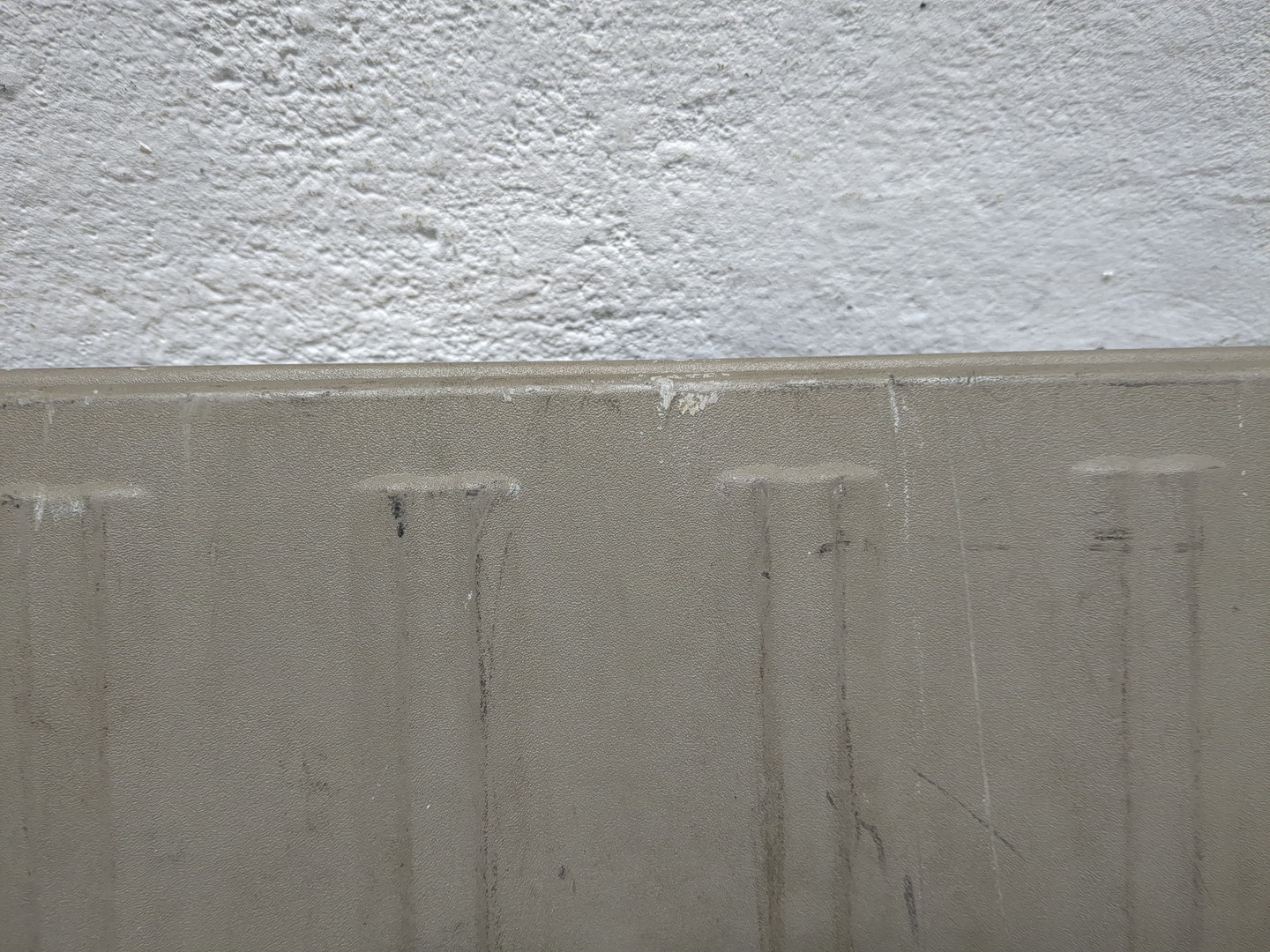 Дверь багажника нижняя (борт)