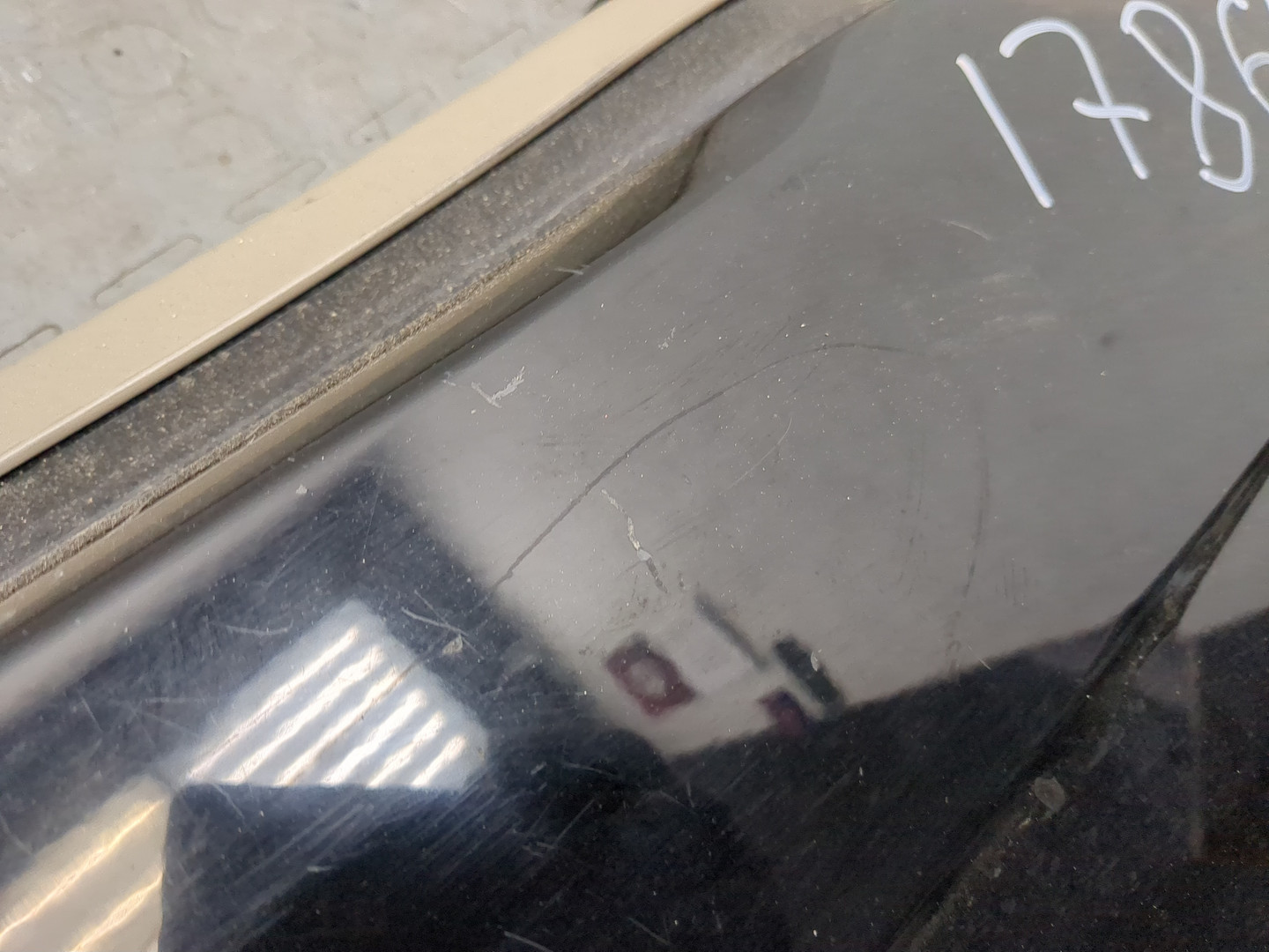 Дверь багажника нижняя (борт)