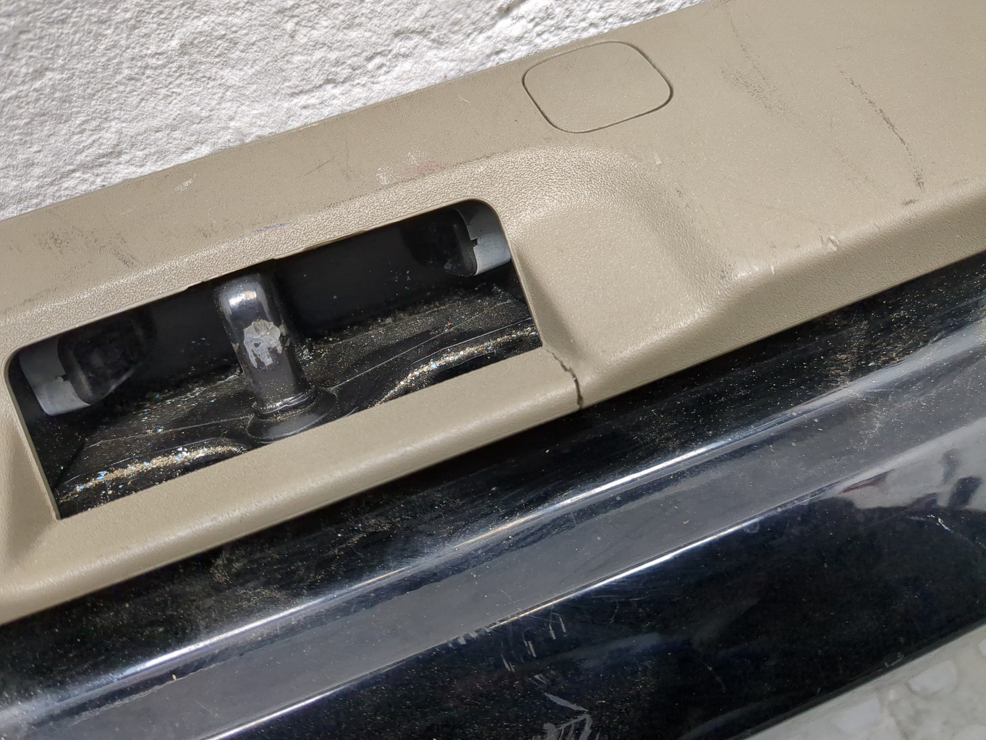 Дверь багажника нижняя (борт)