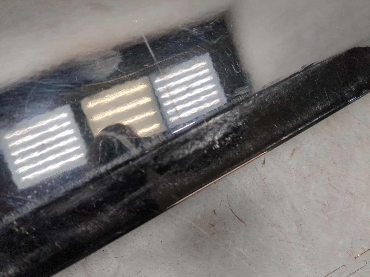 Дверь багажника нижняя (борт)