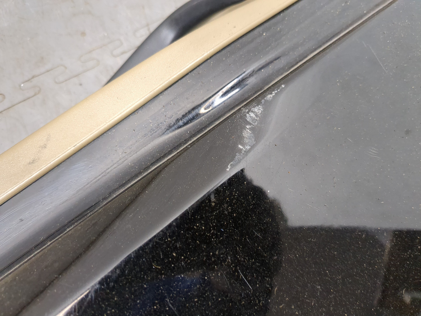 Дверь багажника нижняя (борт)