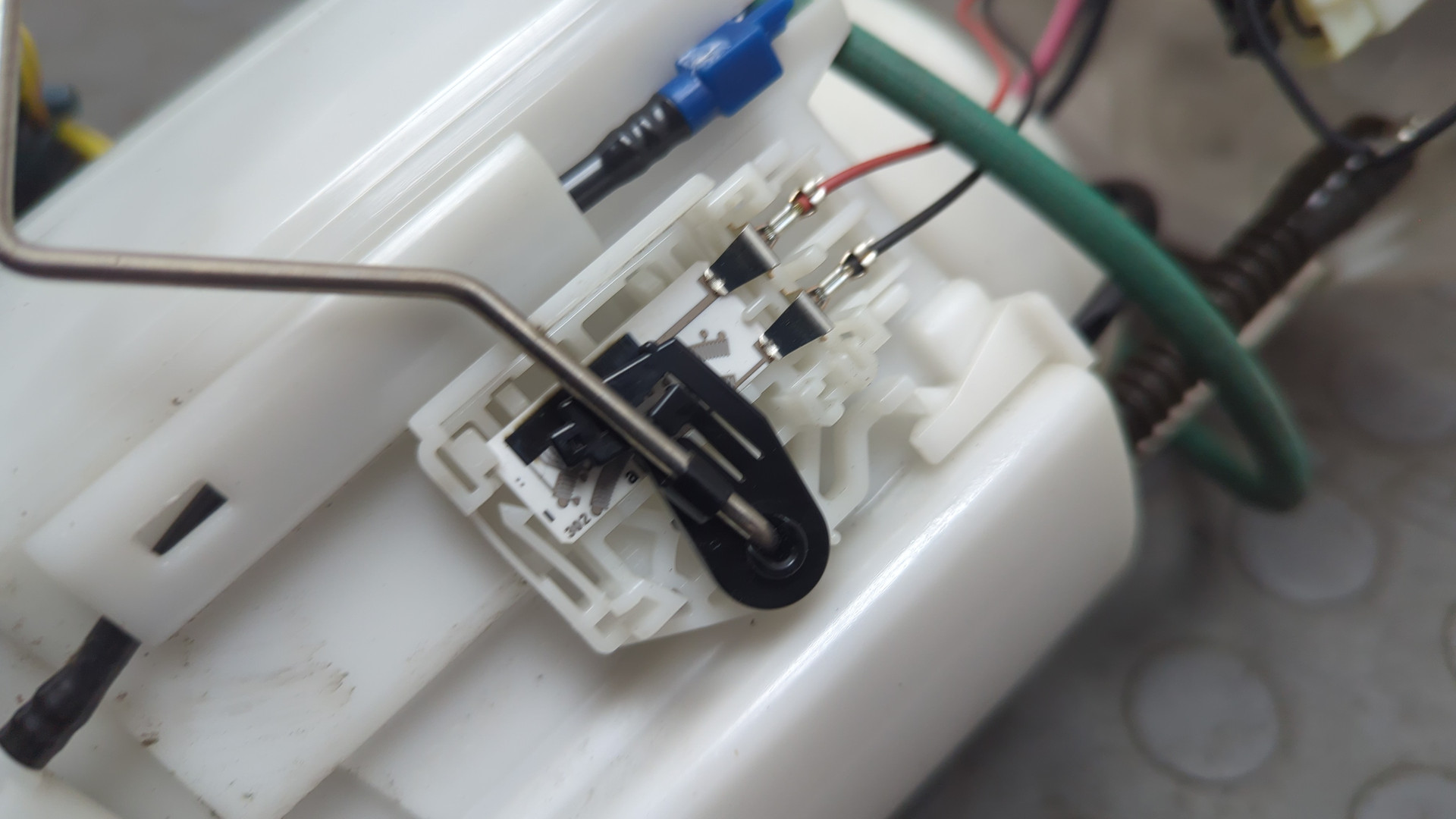 Насос топливный электрический