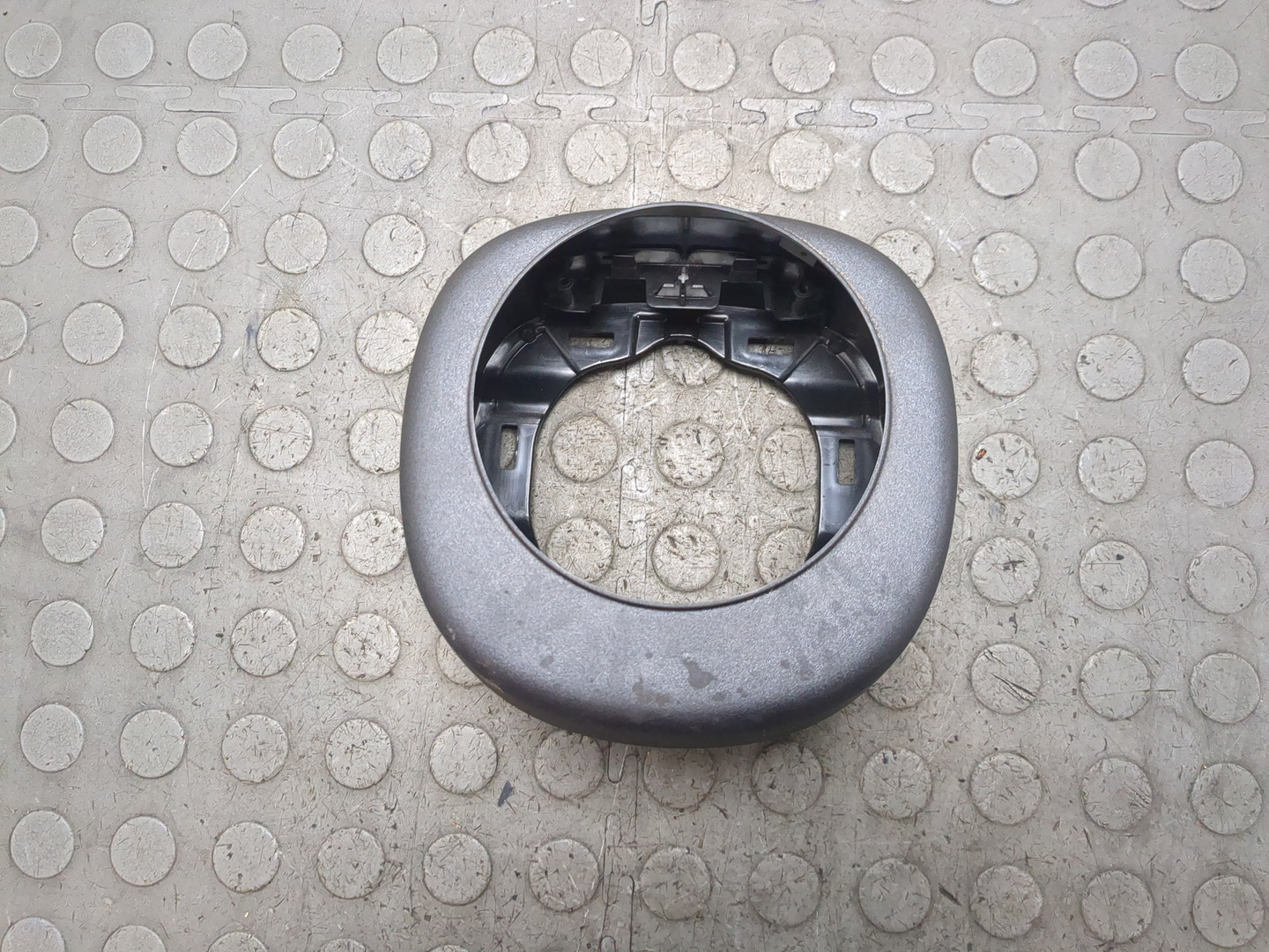 Кожух рулевой колонки