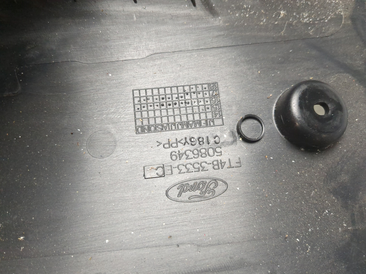 Кожух рулевой колонки