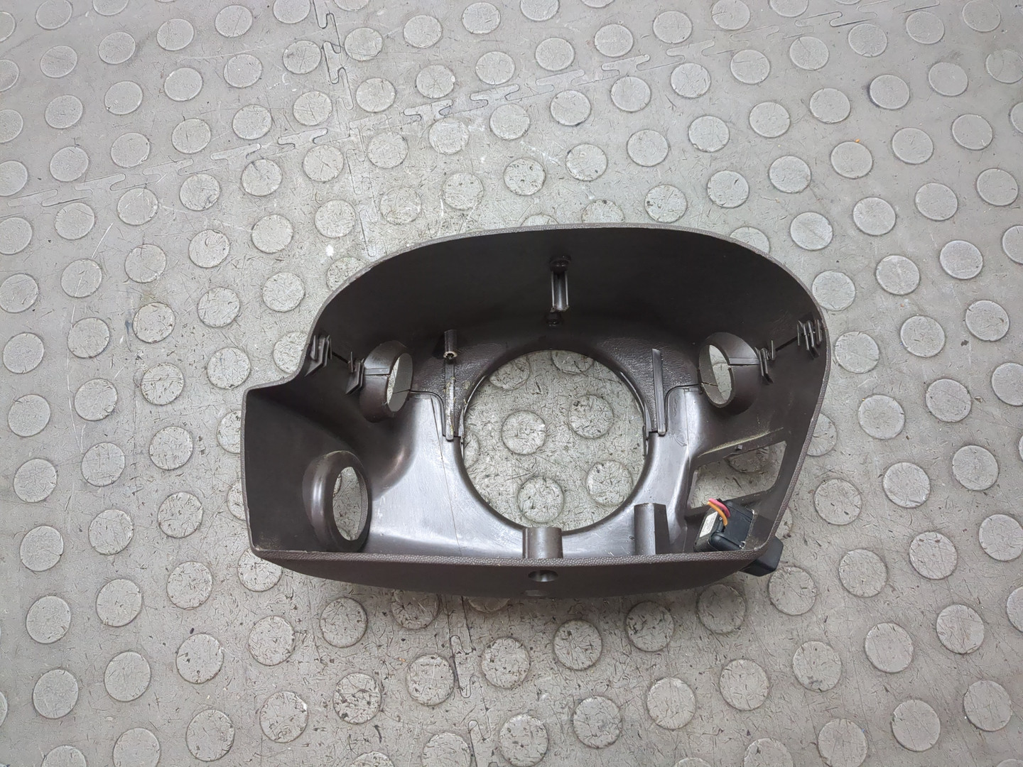 Кожух рулевой колонки