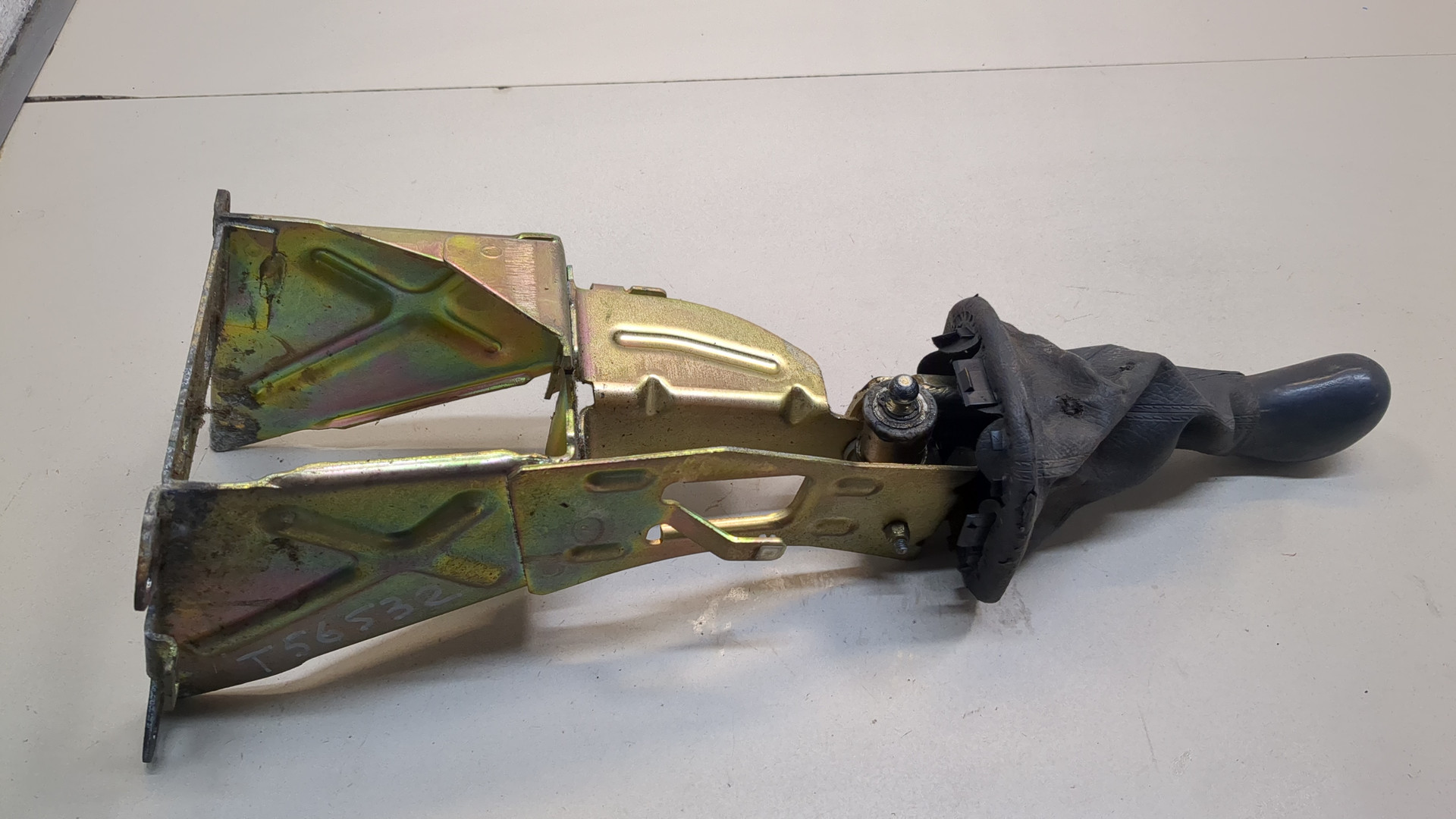 Кулиса МКПП / АКПП