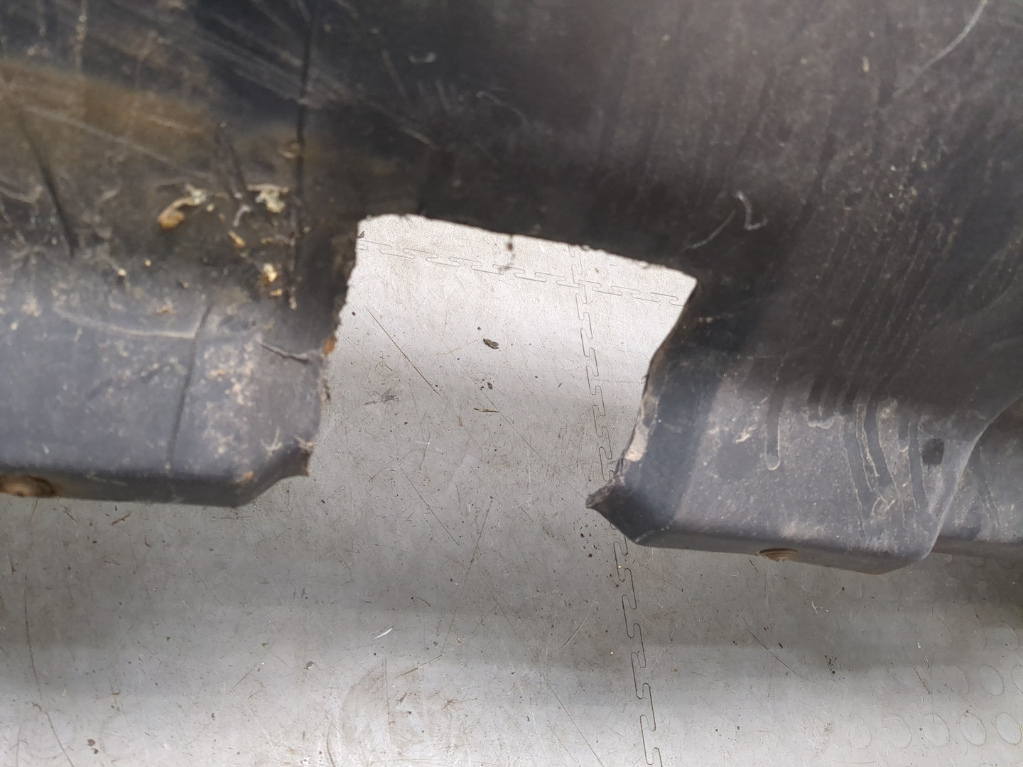 Бампер задний