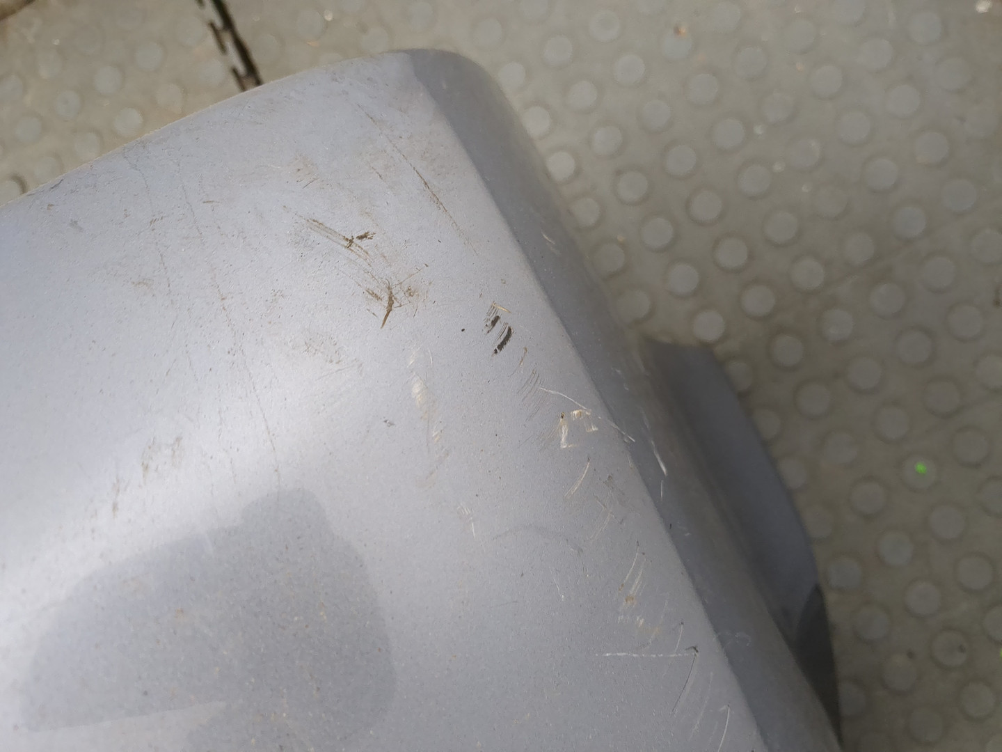 Бампер задний