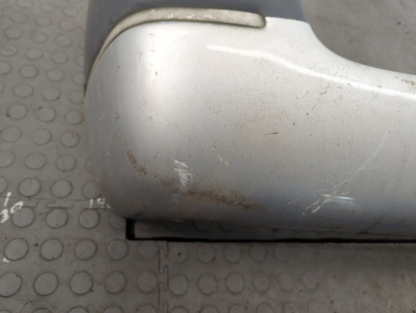 Бампер задний