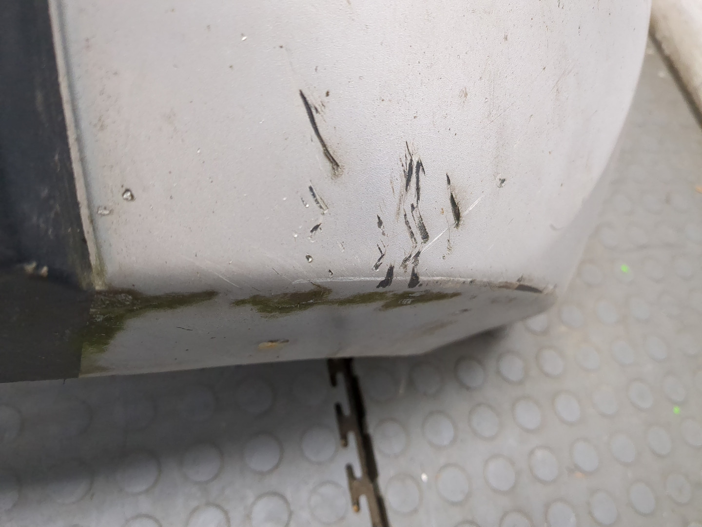 Бампер передний