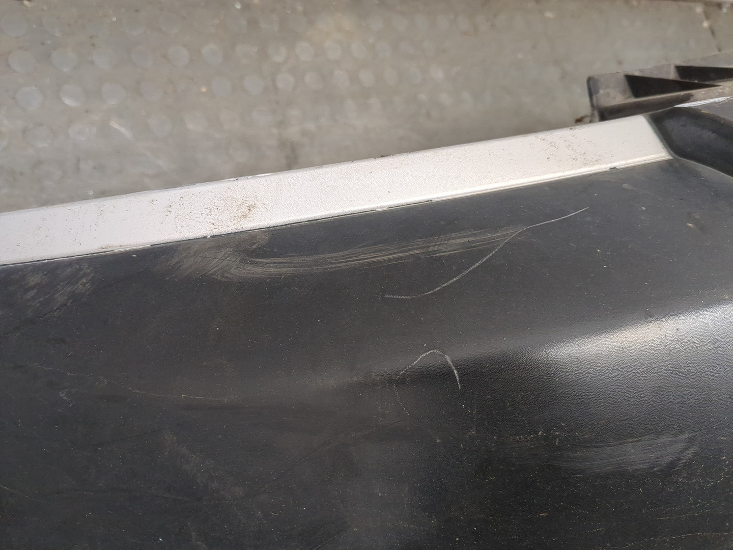 Бампер передний