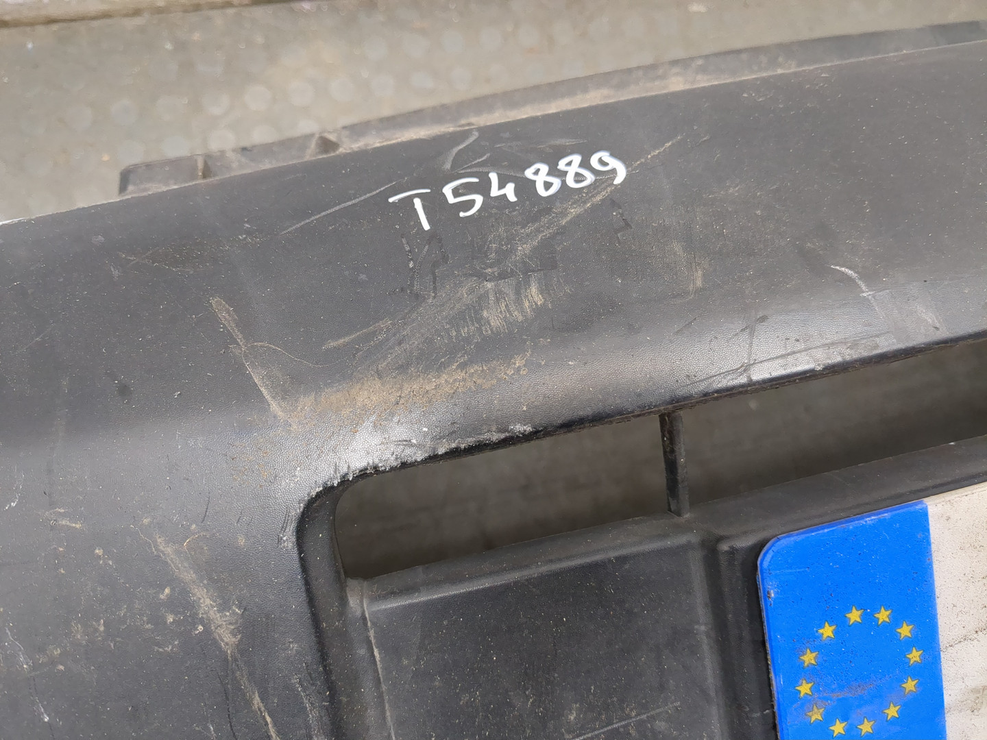 Бампер передний