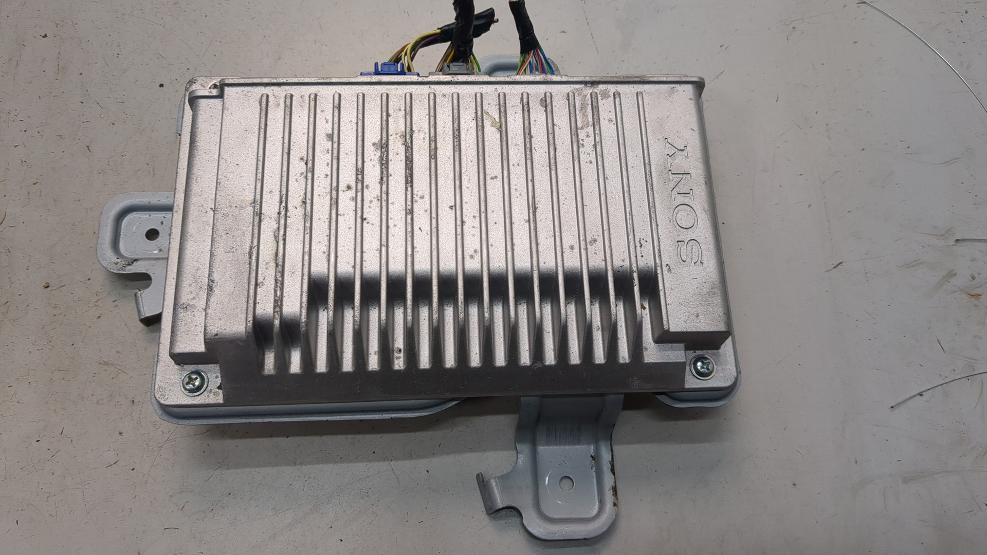 Усилитель акустической системы