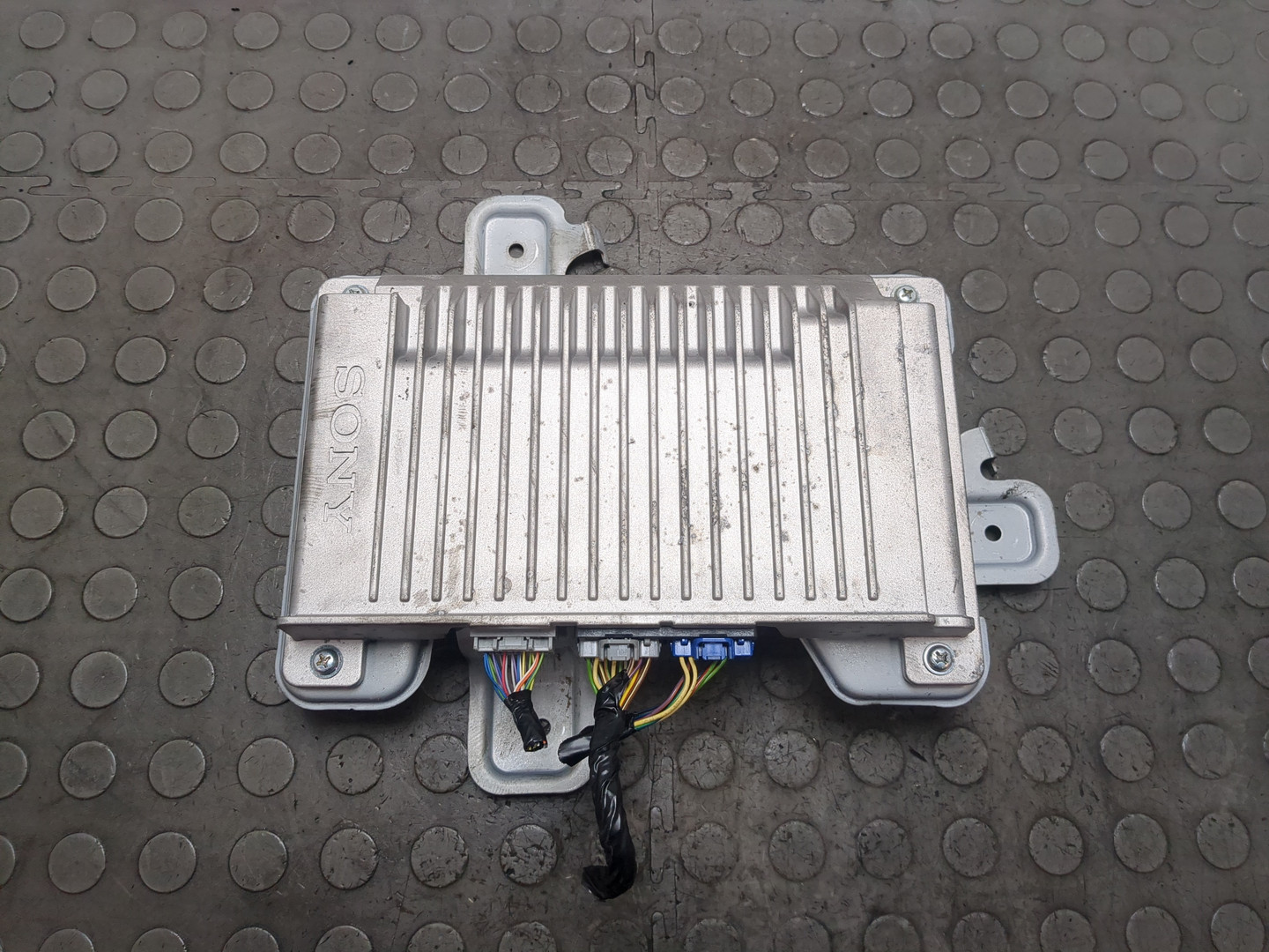 Усилитель акустической системы