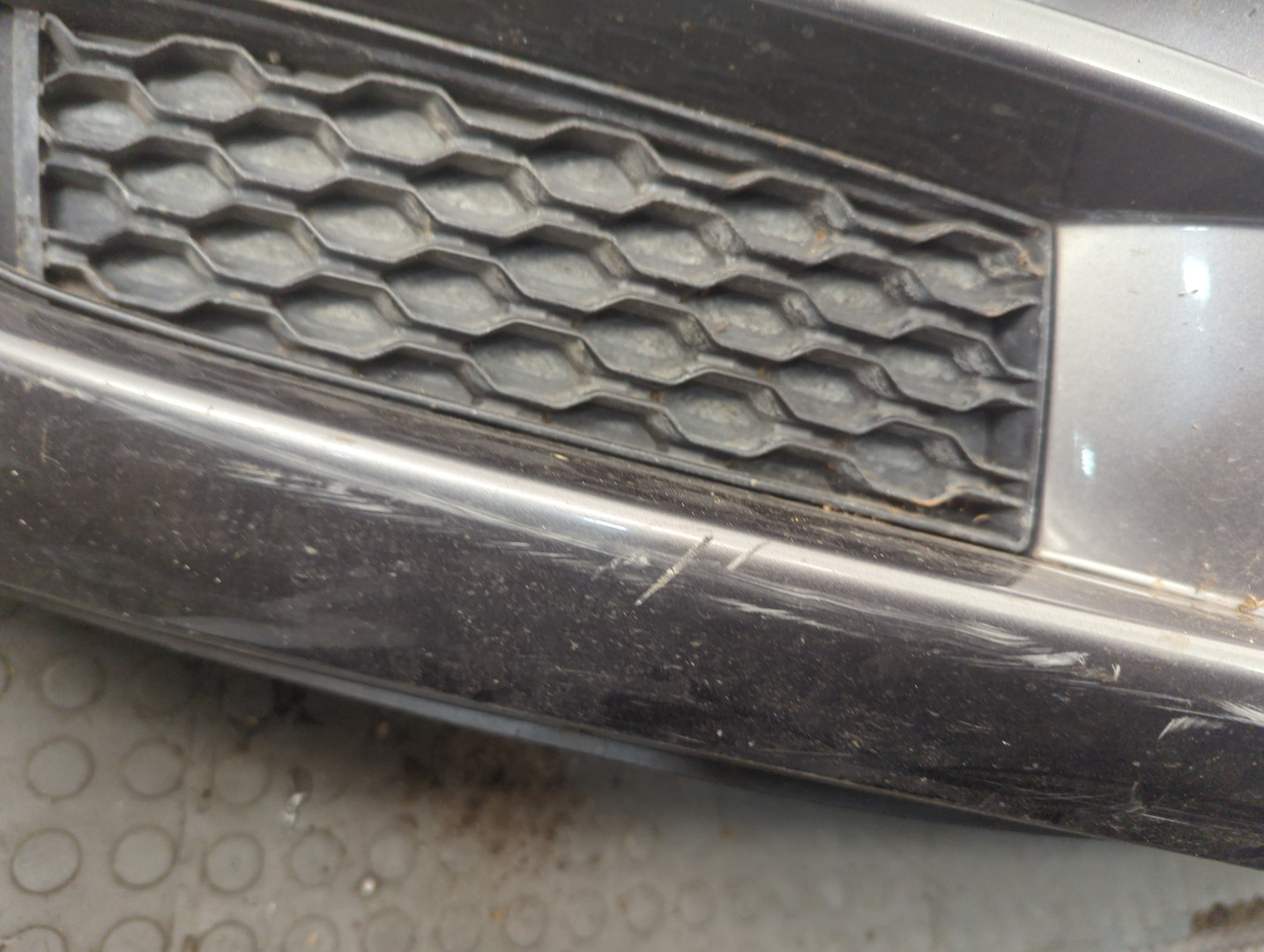 Бампер передний