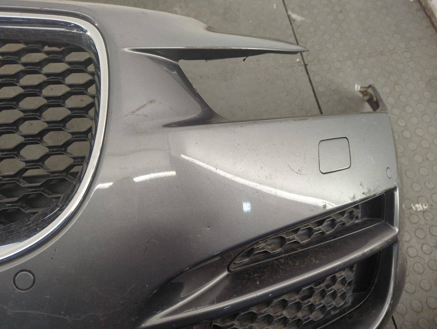 Бампер передний