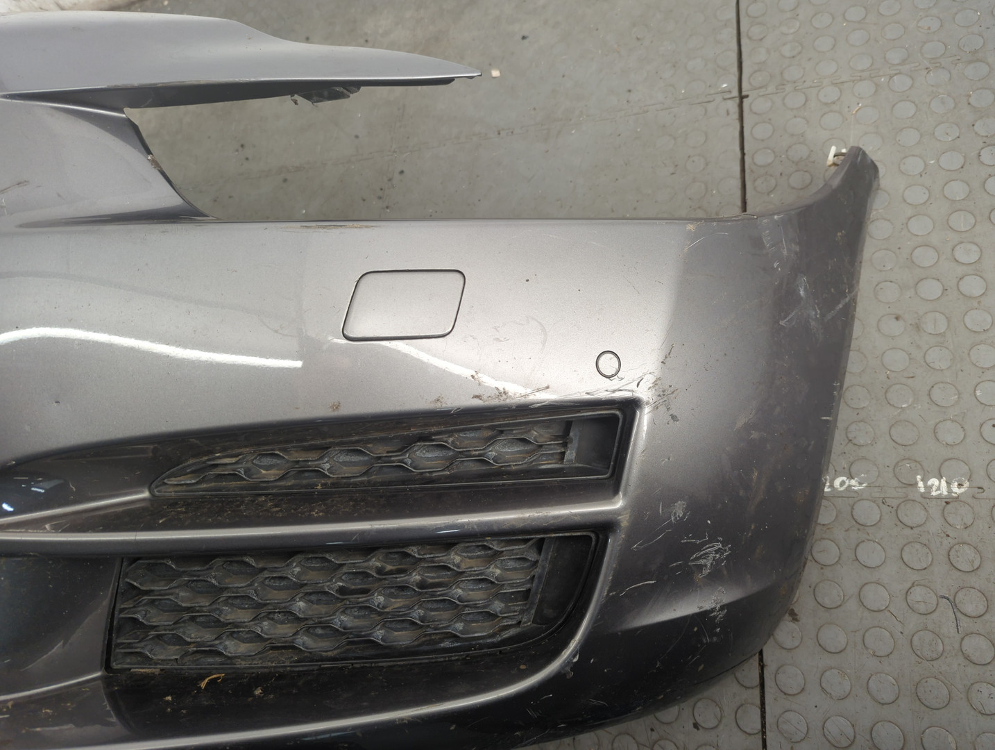 Бампер передний