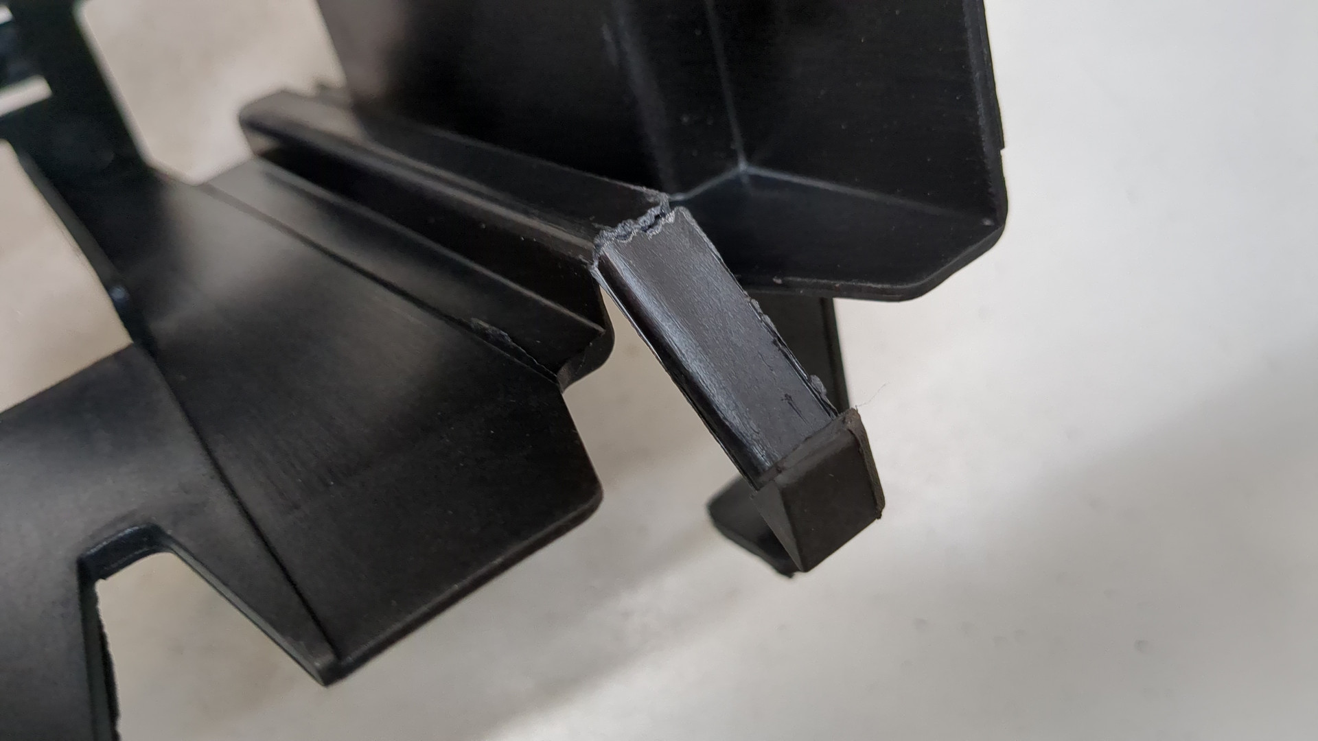 Кронштейн электронного блока управления / контроля