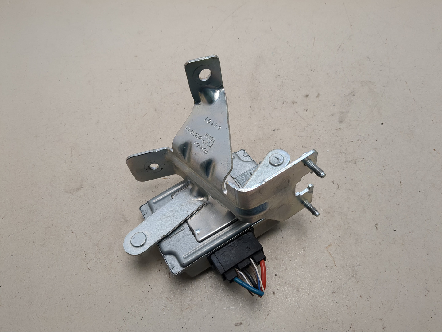 Преобразователь напряжения (адаптер)