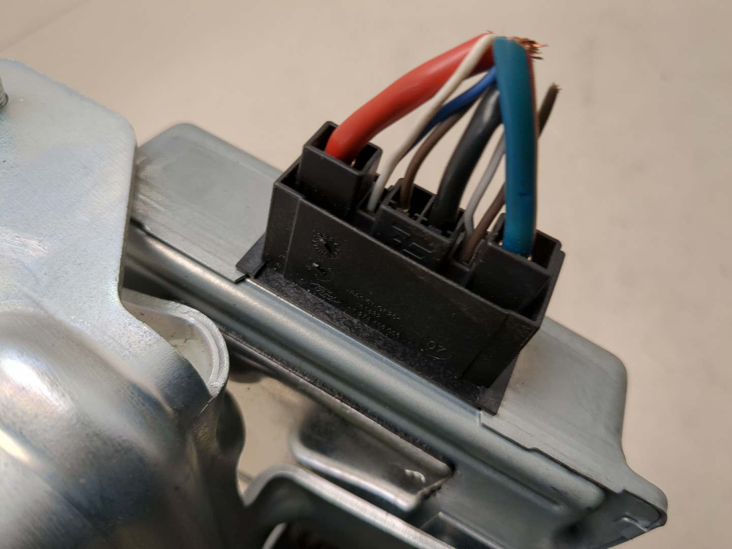 Преобразователь напряжения (адаптер)