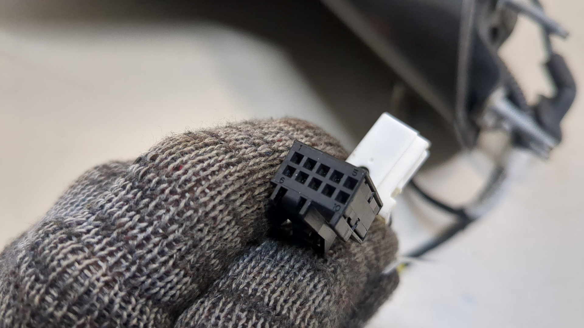 Зеркало левое электрическое