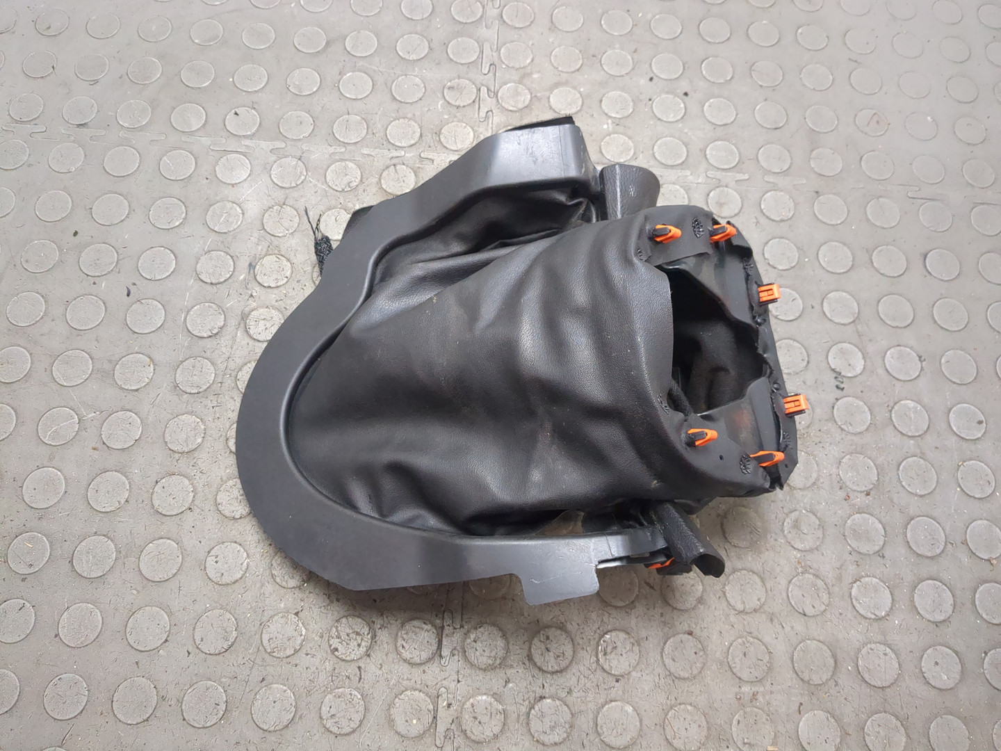 Кожух рулевой колонки