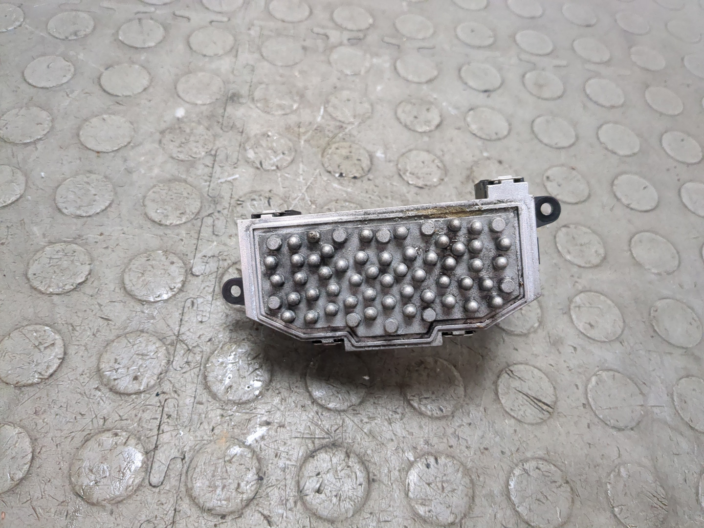 Резистор отопителя