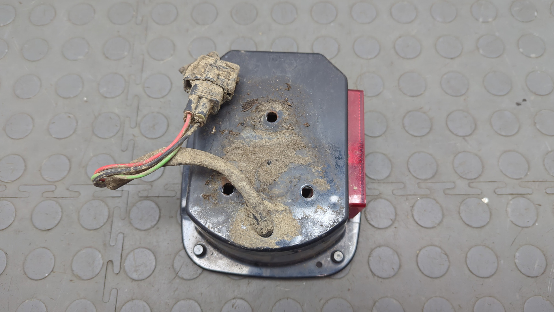 Фонарь задний левый