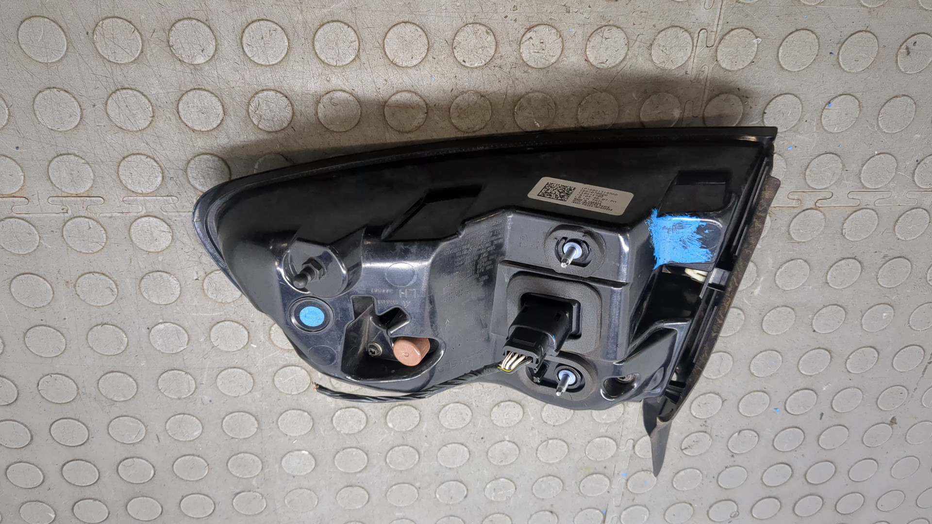 Фонарь задний левый